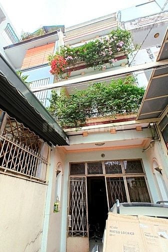 Nhà mặt tiền nhiều tiện ích Tăng Bạt Hổ 