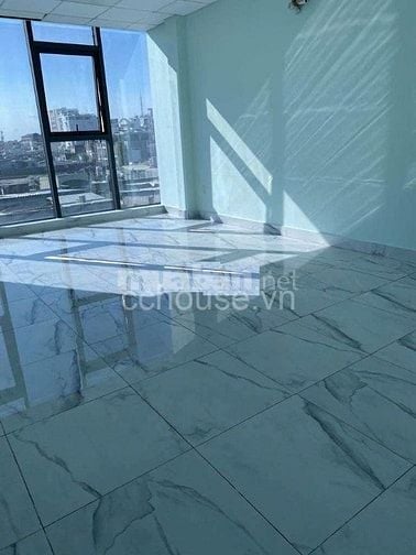 Tòa nhà 7 tầng ID201 Nguyễn Thiện Thuật. DT 5x19m, thang máy