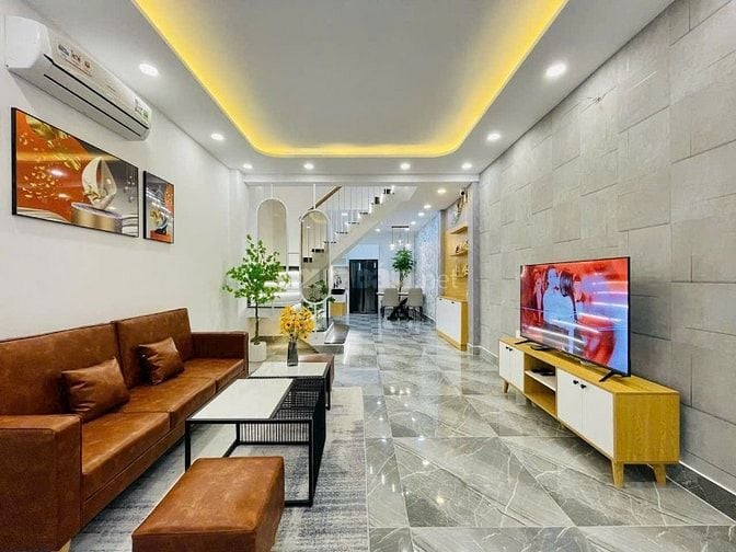 ⭐️Nhà 2 Lầu tuyệt đẹp Cao Cấp xe hơi để trong nhà Quang Trung, P8, Q.G