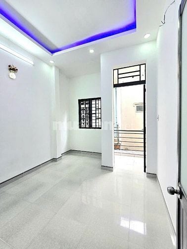 🔥🔥🔥 Nhà đẹp vào có liền 1 lầu,có sổ hồng, kế quận 7 🔥🔥🔥