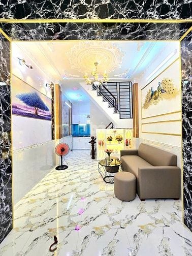 🔥🔥🔥 Nhà đẹp vào có liền 1 lầu,có sổ hồng, kế quận 7 🔥🔥🔥