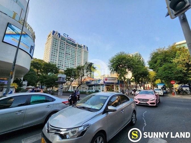 Cho thuê nhà GÓC 2MT 55 Trương Định, P. Võ Thị Sáu, Quận 3, TP. HCM