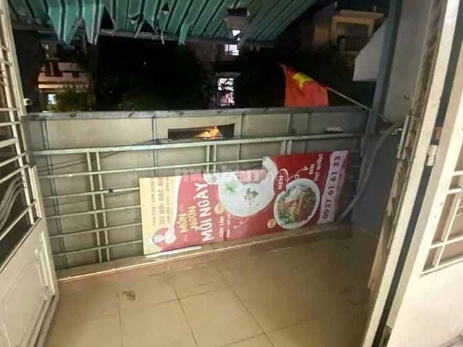 Cho thuê nhà mặt tiền Trần Bình Trọng, P.1, Q.5, giá 22tr