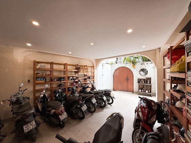 Dòng tiền 60tr/tháng 7 CHDV Hoàng Hoa Thám Phú Nhuận DTSD 250m sổ hồng
