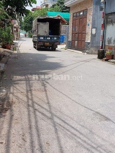  Bán nhà phố Đức Giang 30m2-5tầng-3 phòng ngủ- 5.4 tỷ, gần ô tô tránh