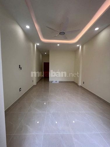 👉  Bán nhà diện tích siêu khủng, mới 100% xây Quận 1  ￼￼👉 