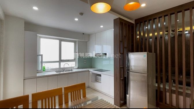 Tôi cần bán căn hộ 3 ngủ ở Thành Thái- Cổng Công viên Cầu Giấy