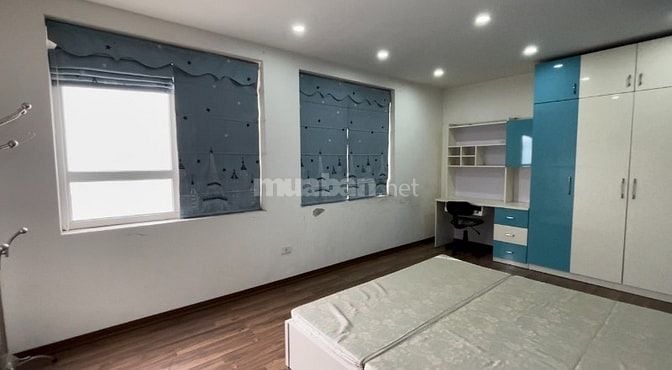 Tôi cần bán căn hộ 3 ngủ ở Thành Thái- Cổng Công viên Cầu Giấy