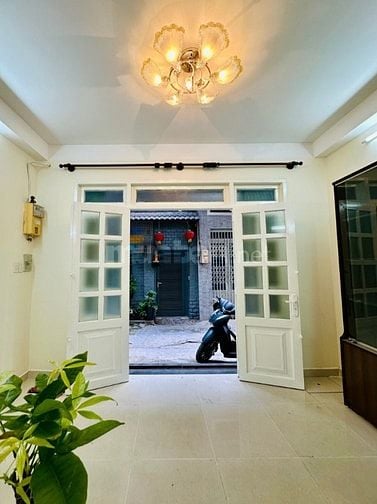 Cho thuê nhà nguyên căn HXH Tô Hiến Thành Q.10 - 15tr/tháng
