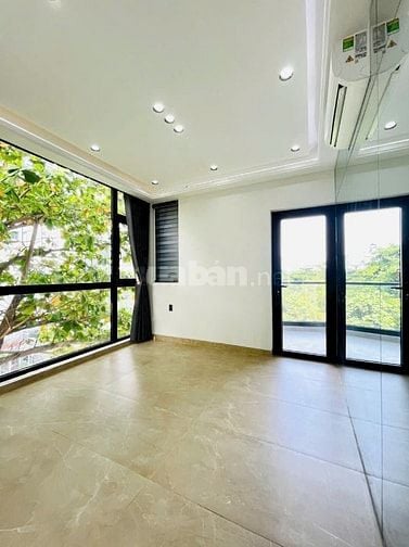 Cho thuê nhà góc 2 mặt tiền 68D Hoa Lan, Phường 2, Quận Phú Nhuận
