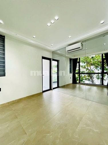 Cho thuê nhà góc 2 mặt tiền 68D Hoa Lan, Phường 2, Quận Phú Nhuận