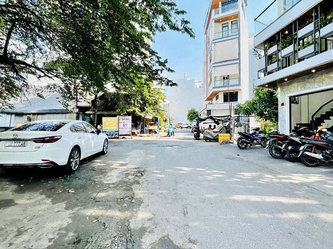 Cho thuê nhà góc 2 mặt tiền 68D Hoa Lan, Phường 2, Quận Phú Nhuận