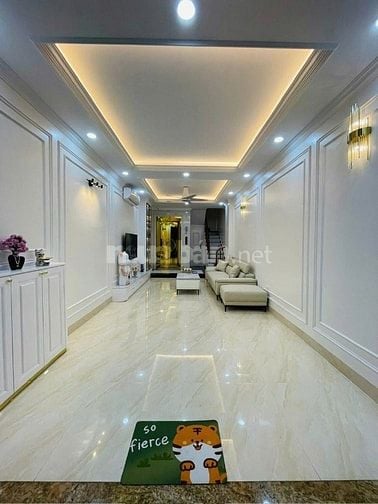 Bán nhà Dương Văn Bé ô tô đỗ cửa, Dt 42m2, 6 tầng thang máy, ở ngay.
