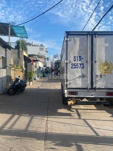 Bán dãy cấp 4. Ngang 9,5m. Hẻm 8m. Ngay chợ Cây Sộp - 10 tỷ có bớt