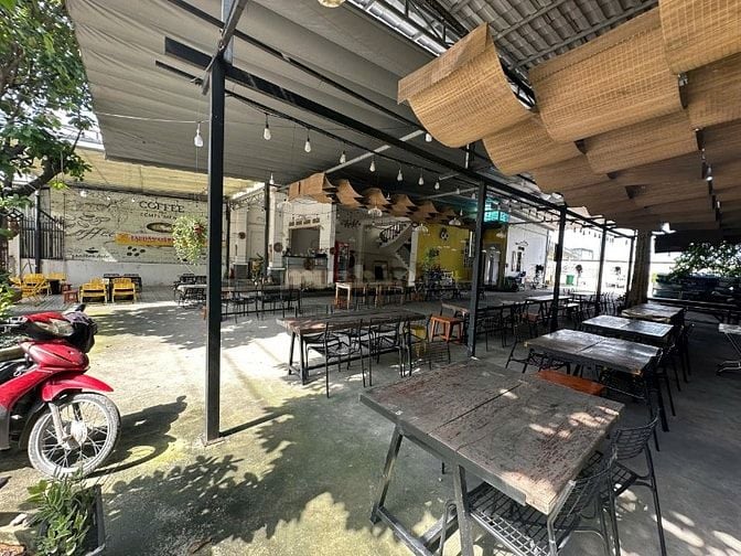  SANG HỢP ĐỒNG MẶT BẰNG GẦN 1000M² – MẶT TIỀN LÊ VĂN KHƯƠNG