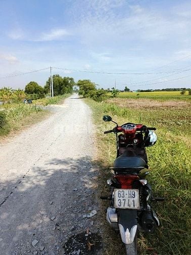 Cần bán gấp nhà mặt tiền đường xe tải gần biển 