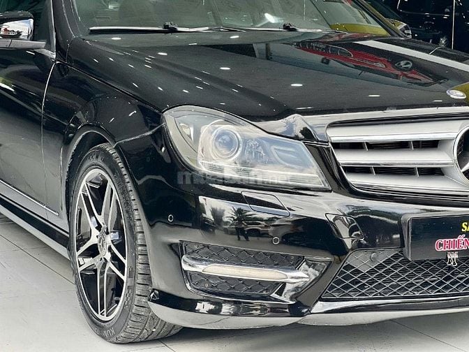 MERCEDES C300 BẢN AMG, SX 2011
