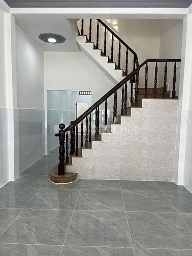 Cho thuê nhà mặt tiền D(ường số 17(khu Bình Phú) P.10, Q.6 giá 17tr