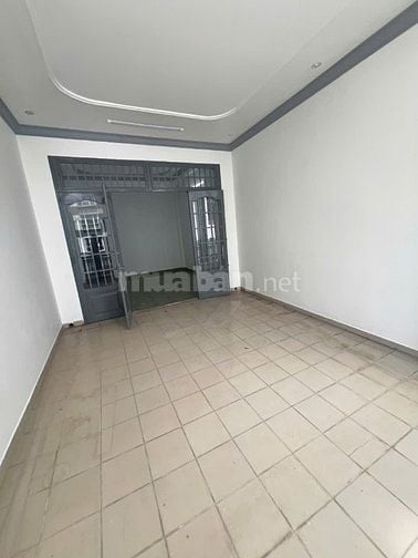 Cho thuê nhà mặt tiền D(ường số 17(khu Bình Phú) P.10, Q.6 giá 17tr