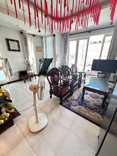 Bán nhà 6x20m, 3 tầng, mặt tiền Lạc Long Quân, 23 tỉ 990tr