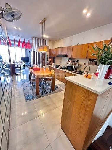 Bán nhà 6x20m, 3 tầng, mặt tiền Lạc Long Quân, 23 tỉ 990tr