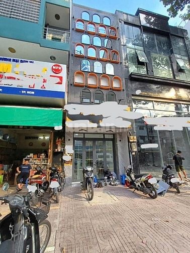 HẠ GIÁ BÁN GẤP CHỈ 17.9 tỷ SỞ HỮU NGAY NHÀ MẶT TIỀN QUẬN 5