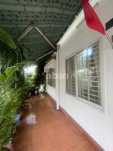 Cho thuê căn hộ tầng trệt c/c 189B Cống Quỳnh Q1