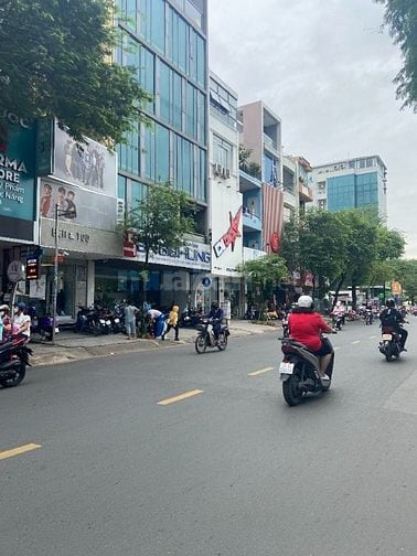 Bán gấp nhà mặt tiền Sư Vạn Hạnh, 8,5x25m, 7 lầu, giá 79,8 tỷ