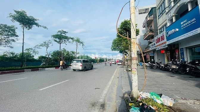 BÁN NHÀ MẶT PHỐ CỔ LINH - 8 TẦNG THANG MÁY - KD ĐỈNH. DT: 82M. 29 Tỷ.