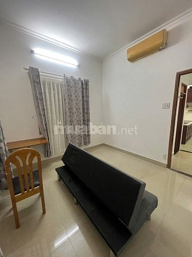 Cho thuê căn hộ tầng trệt c/c 189B Cống Quỳnh Q1