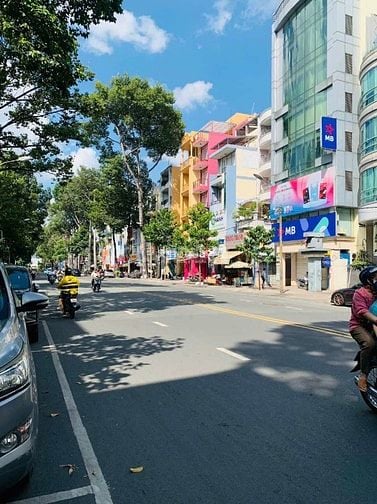 Nhà MT 369E An Dương Vương, Q5. DT 4.5x21m NH, 3 tầng