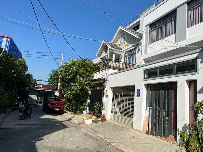 Bán nhà mặt tiền 8 x 16, 6 phòng ngủ