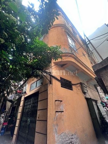 Bán nhà phố cổ Hàn Thuyên Dt 40m2, 4t, mt4.4m, vài bước ra phố.