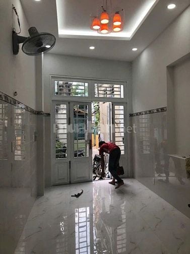 Cho thuê nhà hẻm 3.5m(BG) Bạch Đằng, P.15, Q.Bình Thạnh giá 12tr