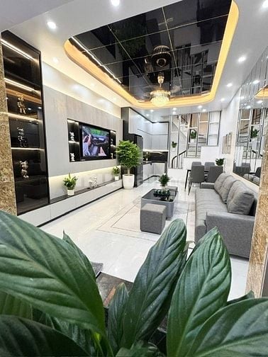 Bán nhà Hồ Văn Chương, vài bước ra phố, dt 36m2, 4t, mt 4m, đẹp ở ngay