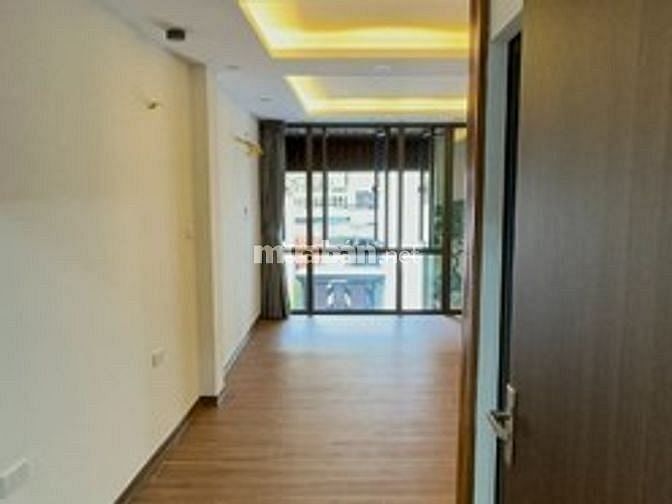 Bán nhanh nhà ngõ Tân Ấp, giá 5.6 tỷ, gần 23m2x4T, ở luôn 