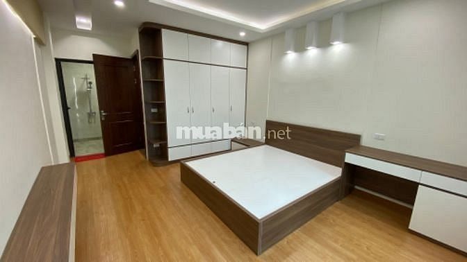 Bán nhanh nhà ngõ Tân Ấp, giá 5.6 tỷ, gần 23m2x4T, ở luôn 