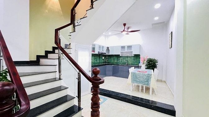 Nhà 4,1 x 11 đúc 1 trệt 2 lầu Quang Trung phường 8 gò vấp 