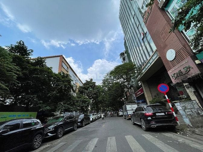 Bán nhà đất mặt tiền 18m mặt phố Hoà Mã, Ngô Thì Nhậm, Hà Nội