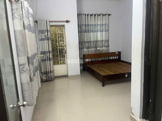 Cho thuê nhà 2 hẻm 4m(XH) Tám Danh, P.4, Q.8 giá 12tr