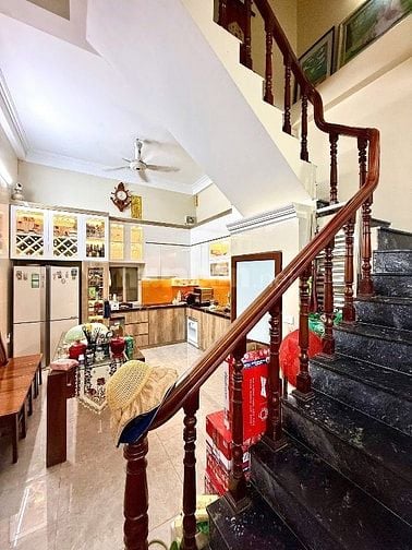 Nhà sổ vuông đét ngõ 192 Lê Trọng Tấn to như phố, khu dân trí cao,đẹp 