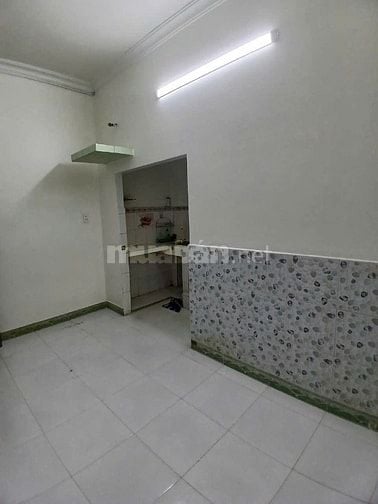 Cho thuê nhà nguyên căn Trần Khánh Dư, Trung tâm Quận 1, sạch đẹp