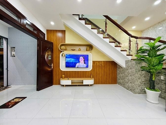 CHỦ BÁN NHÀ ĐẸP MỚI NGANG 5,5M ĐÚC 1LẦU 3PN GIÁ MỀM CHO KHÁCH MAU LẸ
