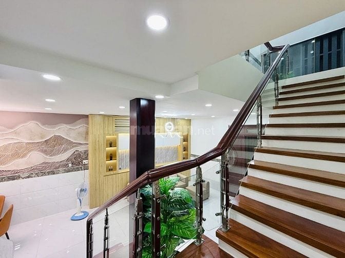 CHỦ BÁN NHÀ ĐẸP MỚI NGANG 5,5M ĐÚC 1LẦU 3PN GIÁ MỀM CHO KHÁCH MAU LẸ