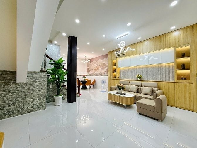 CHỦ BÁN NHÀ ĐẸP MỚI NGANG 5,5M ĐÚC 1LẦU 3PN GIÁ MỀM CHO KHÁCH MAU LẸ
