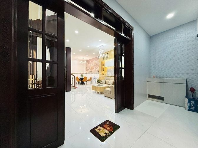 CHỦ BÁN NHÀ ĐẸP MỚI NGANG 5,5M ĐÚC 1LẦU 3PN GIÁ MỀM CHO KHÁCH MAU LẸ