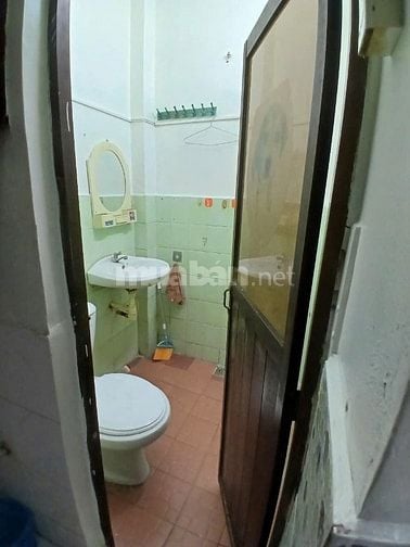 Cho thuê nhà nguyên căn Trần Khánh Dư, Trung tâm Quận 1, sạch đẹp