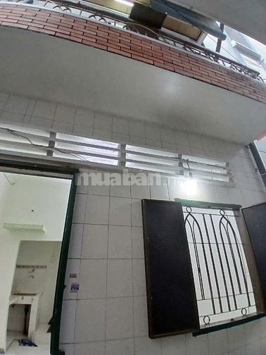 Cho thuê nhà nguyên căn Trần Khánh Dư, Trung tâm Quận 1, sạch đẹp