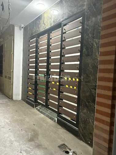 Nhà 6 tầng sử dụng làm kinh doanh  dịch vụ-Gần phố-Đạt chuẩn pccc-Dòng