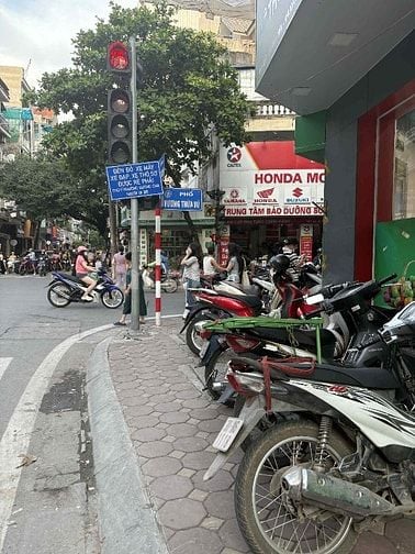 Nhà 6 tầng sử dụng làm kinh doanh  dịch vụ-Gần phố-Đạt chuẩn pccc-Dòng
